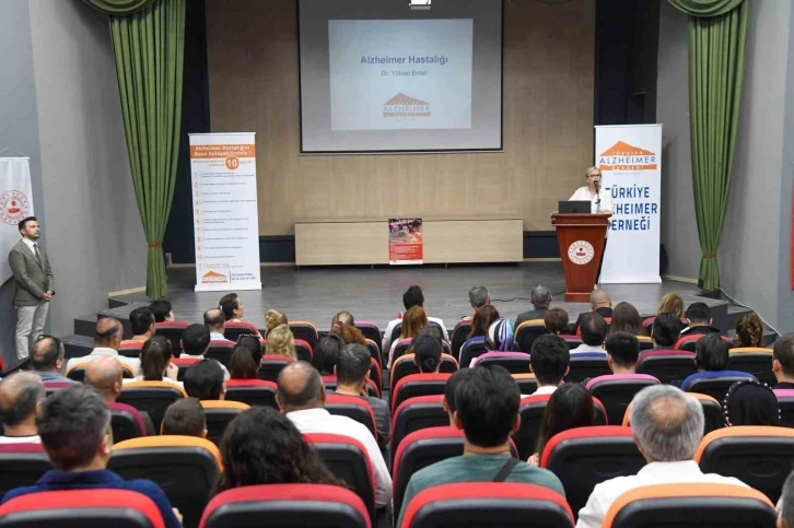 Tunceli’de &quot;Alzheimer için harekete geç&quot; etkinliği
