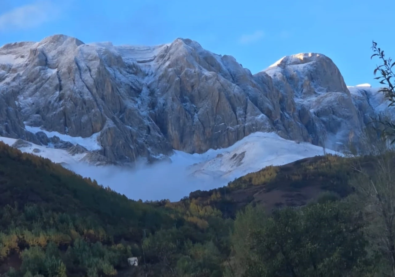 Tunceli’nin yüksek kesimleri beyaza büründü
