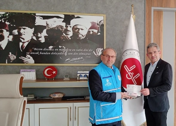 Türk Diyanet Vakıf-Sen'den Hilmi Şanlı bir maaşını depremzedelere bağışladı