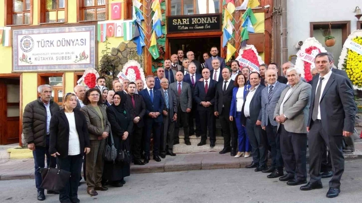 Türk Dünyası Mühendisler ve Mimarlar Birliğinin Kütahya Şubesi törenle hizmete sunuldu
