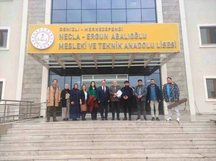 Türk dünyasındaki değişik kültürler meslek lisesi öğrencilerine tanıtıldı