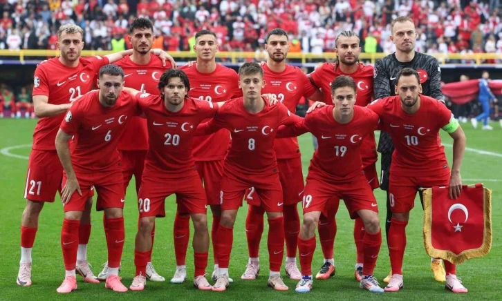 Türkiye - Portekiz maçı için dev ekran kuruluyor
