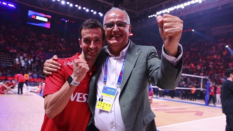 Türkiye Voleybol Federasyonu'nda Üstündağ yeniden başkan