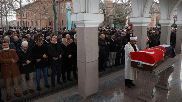 Türkiye'de tedavi görürken hayatını kaybeden Filistinli Manama son yolculuğuna uğurlandı