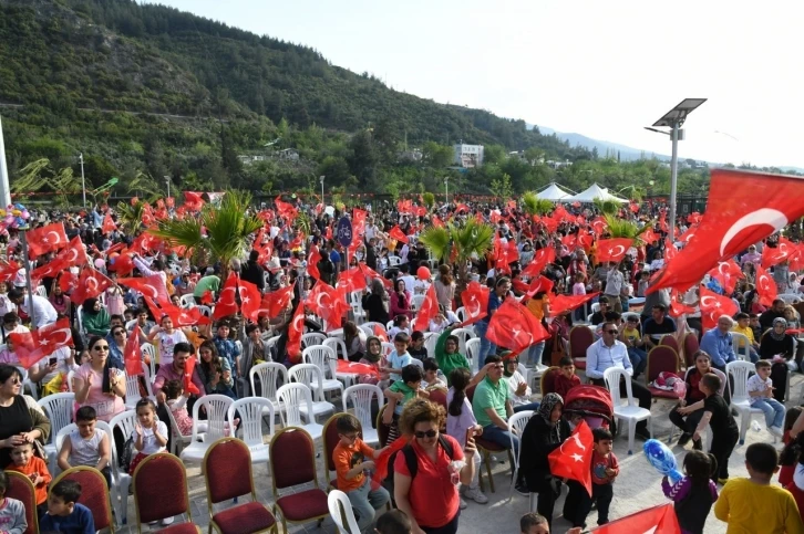 Uçurtmalar Osmaniye semalarını süsledi
