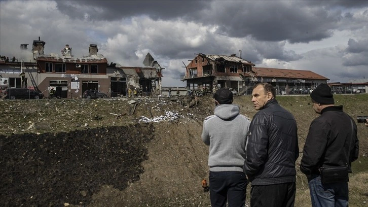 Ukrayna: Rus füzesinin Lviv'de bir apartmana isabet etmesi sonucu 4 kişi öldü