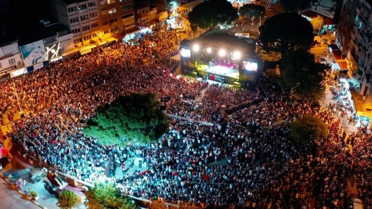 Uluslararası Bergama Festivalinin finaline Muazzez Ersoy damgası
