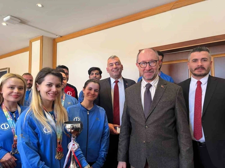 Umresini yarıda kesti Türkiye şampiyonu oldu
