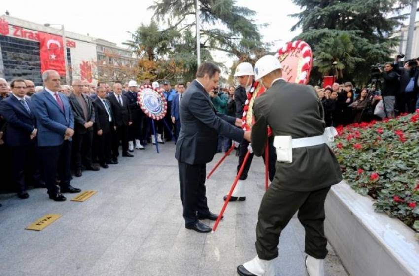 Atatürk ölümünün 78. yılında saygıyla anıldı