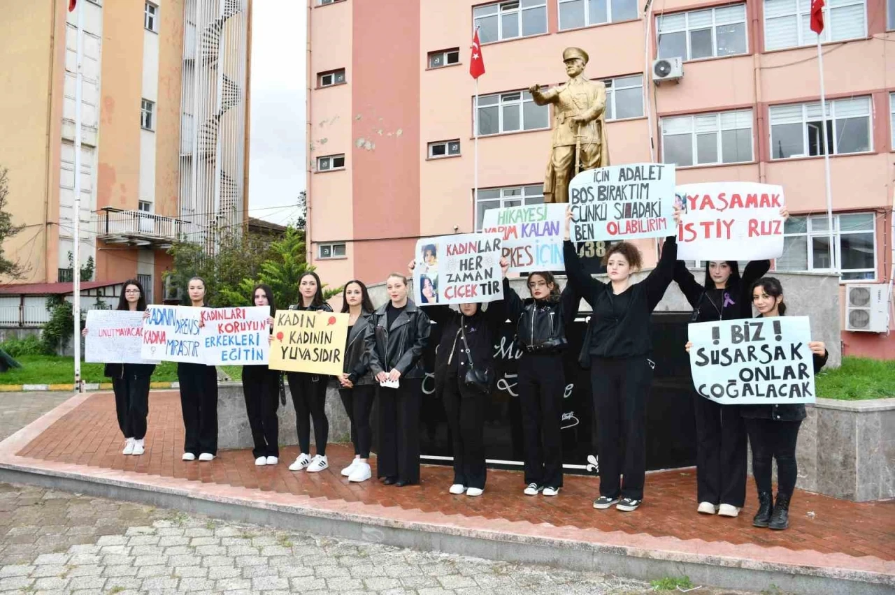 Üniversite öğrencilerinden kadın cinayetlerine tepki
