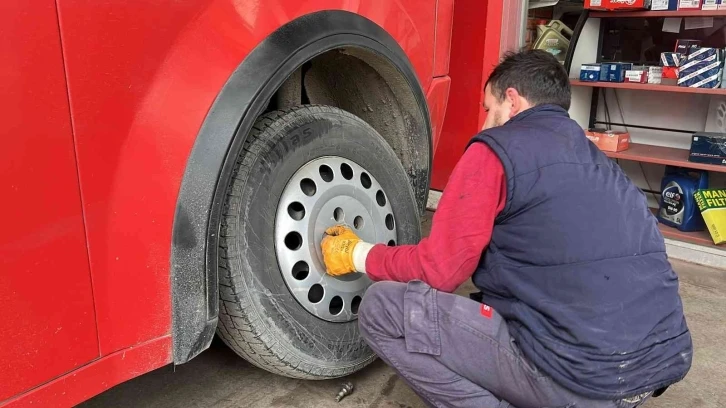 Uzmanı uyardı: Kış lastiği için karın düşmesini beklemeyin
