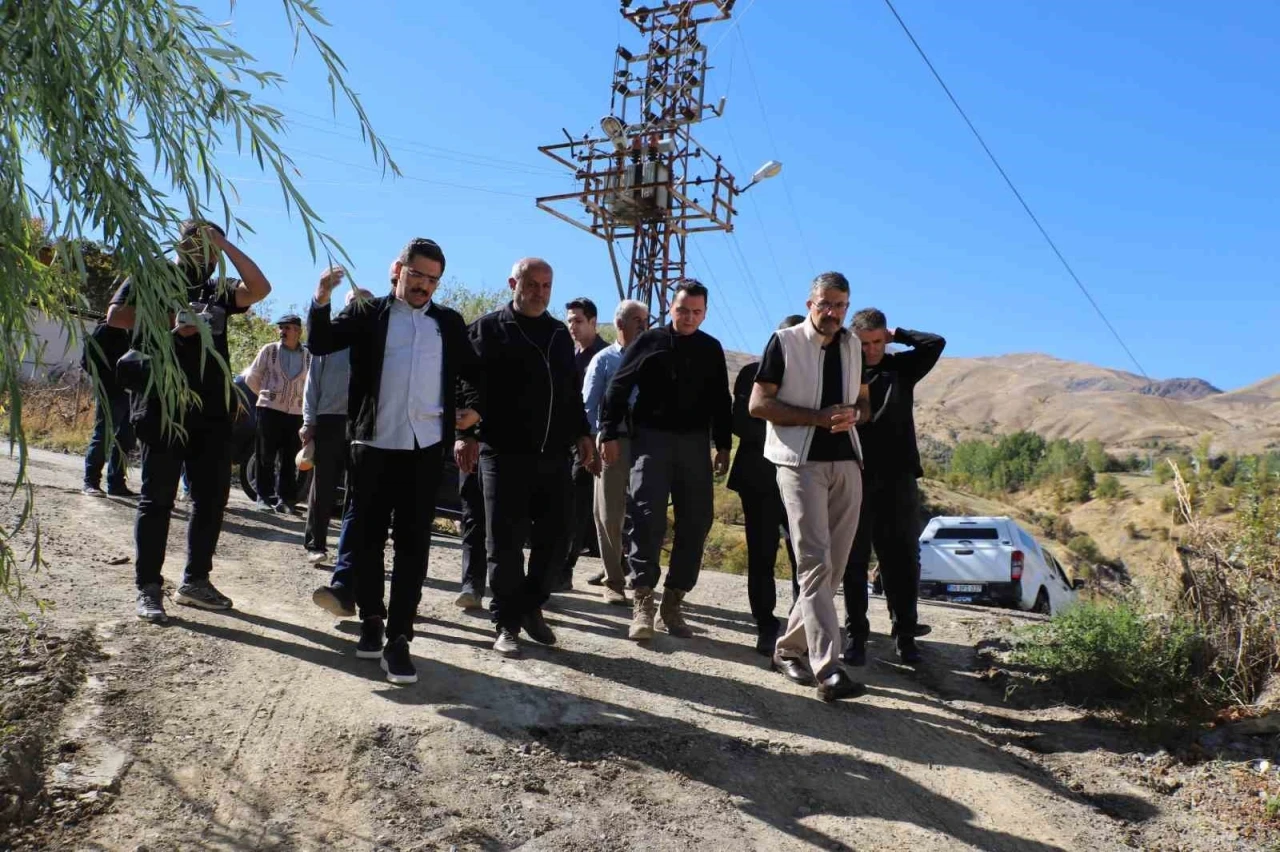 Vali Çelik hizmet alanlarını denetledi
