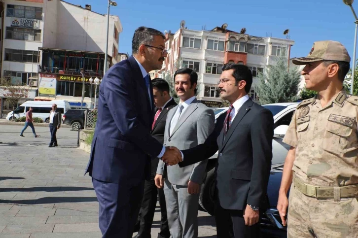 Vali Çelik: "En önemli şey birlik ve beraber olmak"
