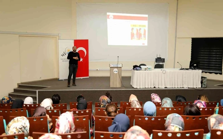 Van’da ‘Evlilik öncesi eğitim’ semineri düzenlendi
