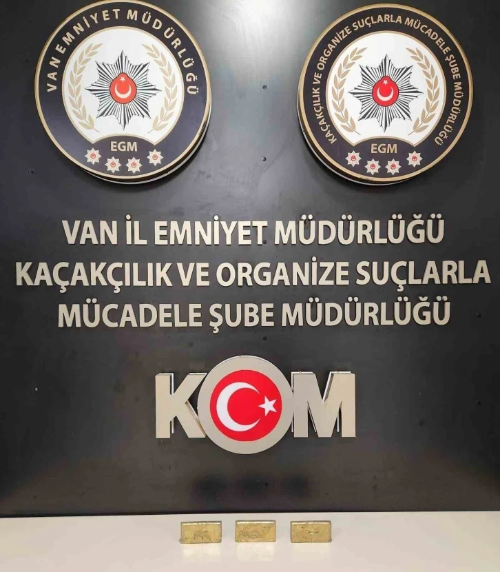 Van’da gümrük kaçağı 4 kilo altın ele geçirildi
