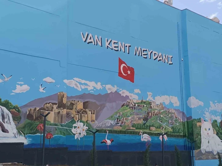 Vanlı ressamlardan kent meydanına devasa resim
