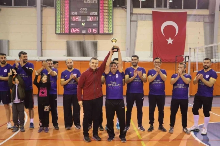 Emirdağ'da voleybolda en iyi olan belli oldu