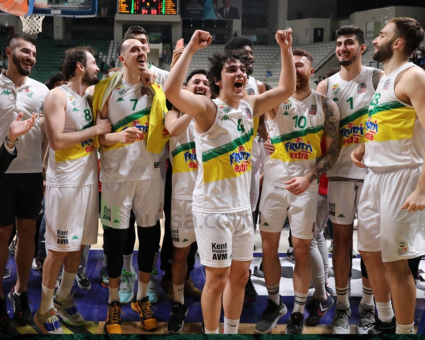 Potanın Timsahları Play-off yolunda bir engeli daha aştı 