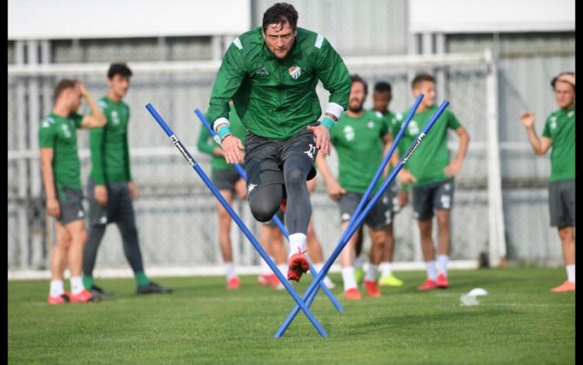 BURSASPOR HEDEFE KİLİTLENDİ