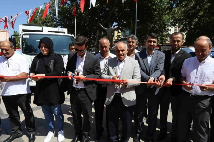 Yahyalı Belediyesi yeni araçlarını tanıttı
