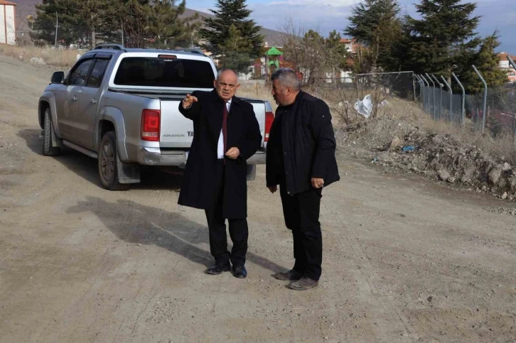 Yahyalı’da Karacatepe Camii’nin çevre düzenlemesi yapılıyor
