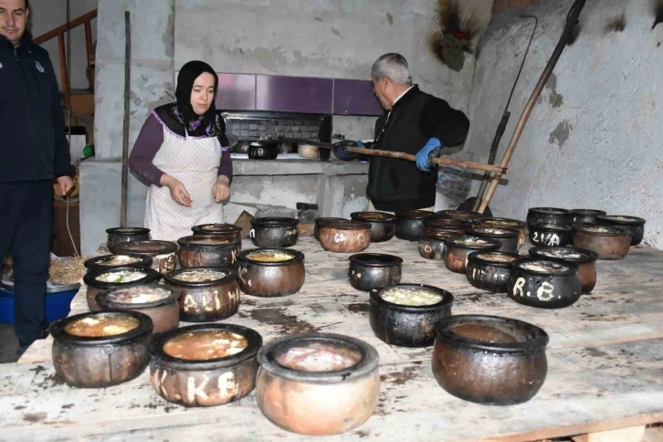 Yapımı 8 saat sürüyor, hazır olunca kaleden davul çalınıyor
