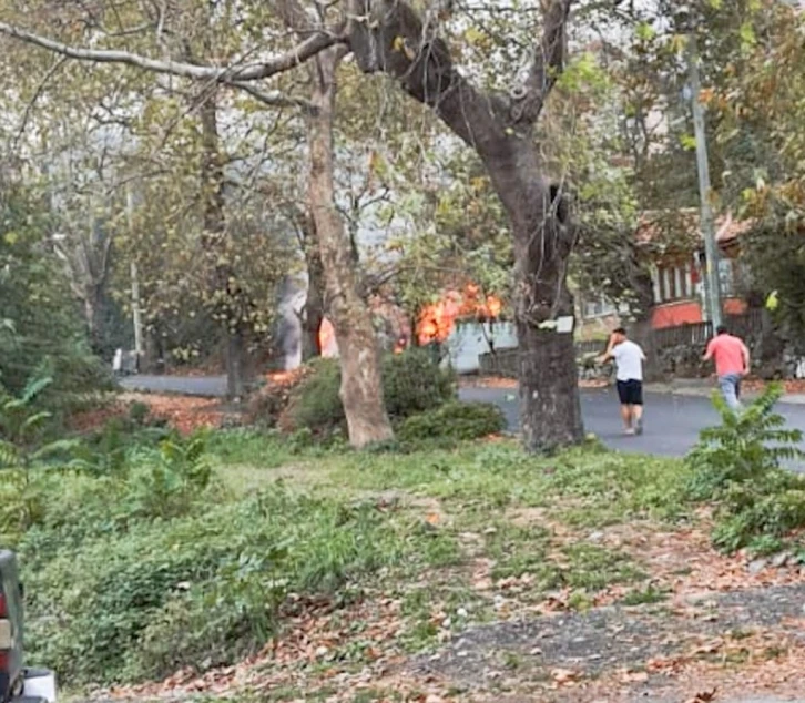 Yayla Mahallesi’nde çalılık yangını kontrol altına alındı
