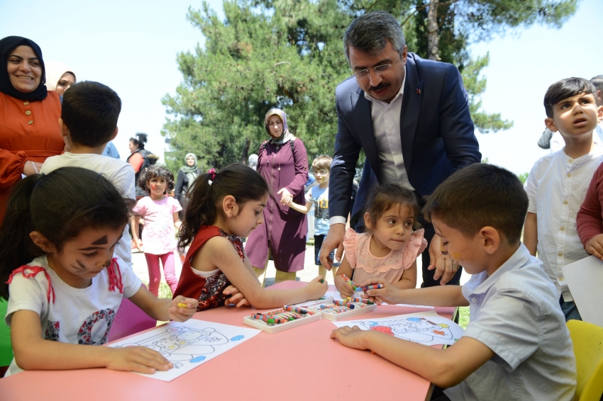 Yıldırımlı çocukların doyasıya eğlendiği şenlik