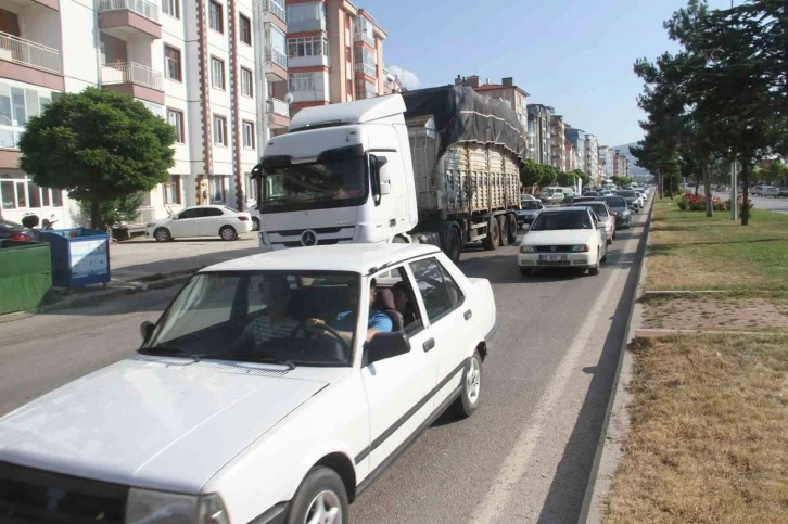 Yeni Konya-Antalya kara yolunda bayram tatili dönüşü yoğunluğu
