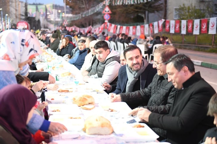 Yeniden Refah Partisi Bursa Büyükşehir Belediye Başkan Adayı Sedat Yalçın: Halkımıza karşı büyük sorumluluğumuz var