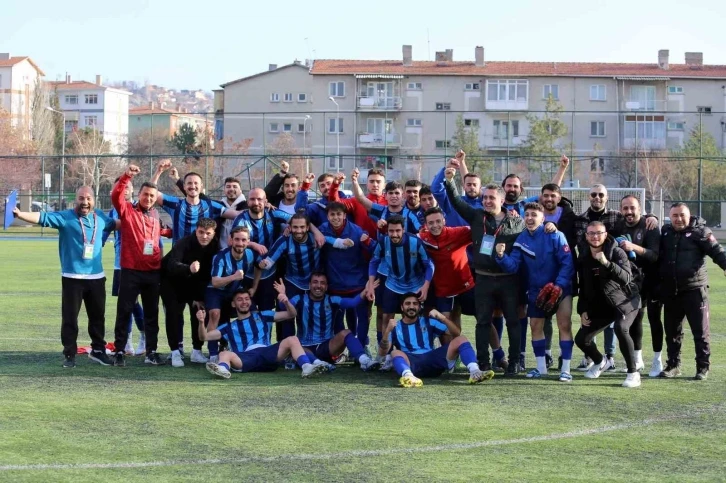 Yenimahalle Belediyespor namağlup liderlik koltuğuna oturdu
