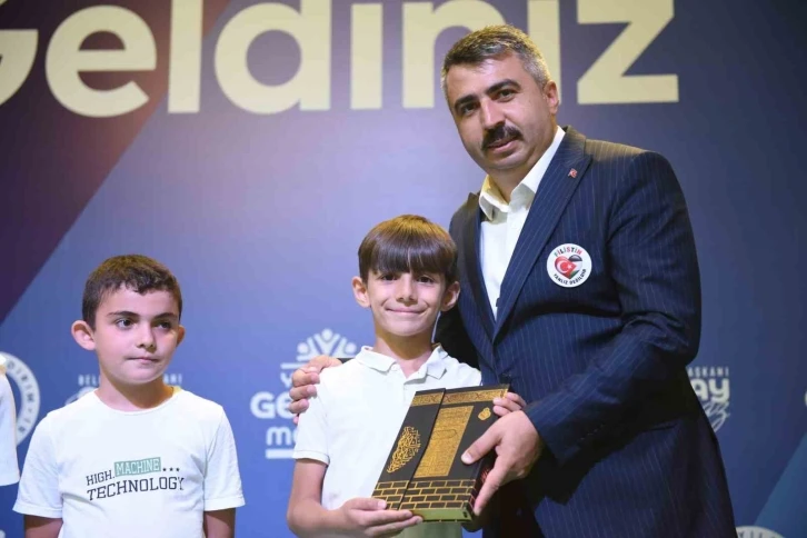 Yıldırım Gençlik Merkezi mezunlarını verdi