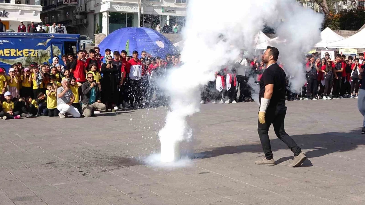 Öğrenciler bilime doyacak