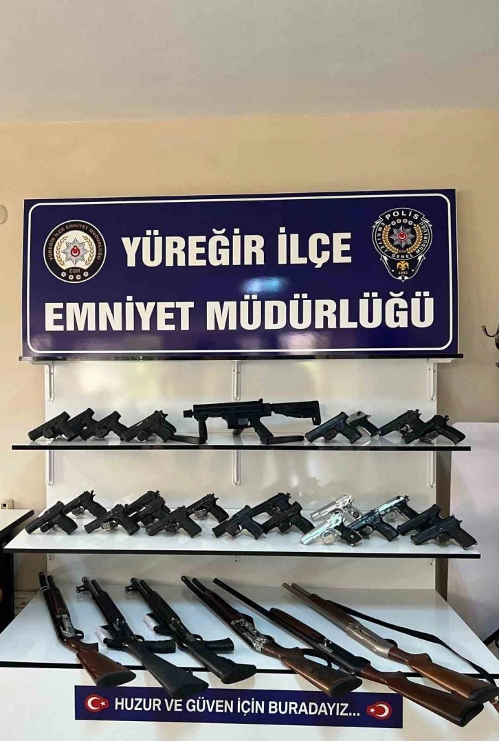 Yüreğir polisi 32 ruhsatsız silah ele geçirdi
