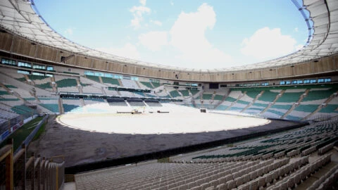 Yüzüncü Yıl Atatürk Stadı'nın zemini yenileniyor!