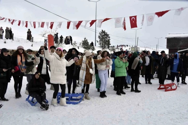 Zigana Dağında Kış Gençlik ve Spor Şenliği düzenlendi
