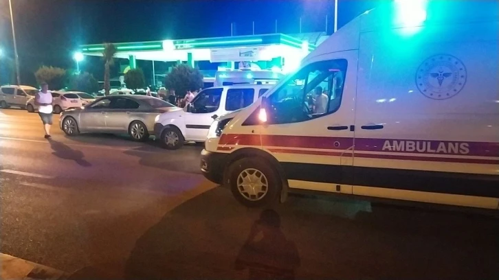 Zincirleme trafik kazasında 3 kişi yaralandı
