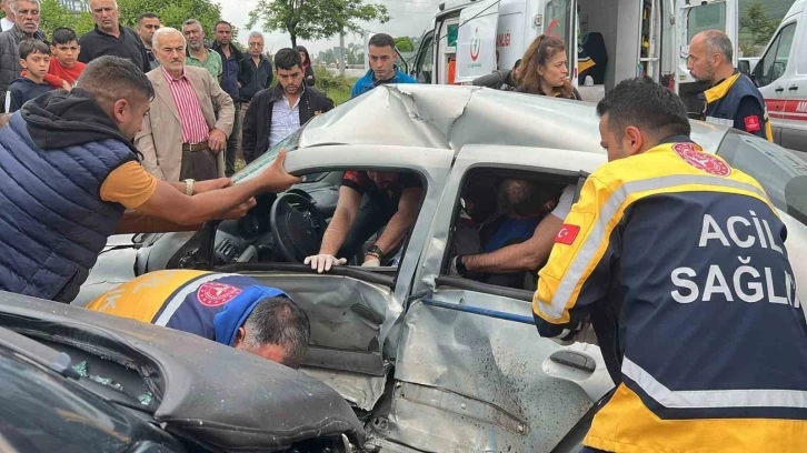 Zonguldak’ta kaza: Sürücü öldü, kızı yaralandı
