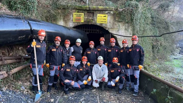 Zonguldaklı madencilerden PAKUT’a tahkimat eğitimi
