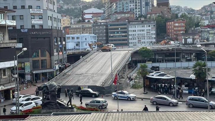 Zonguldak'ta Fevkani Köprüsü yıkılıyor