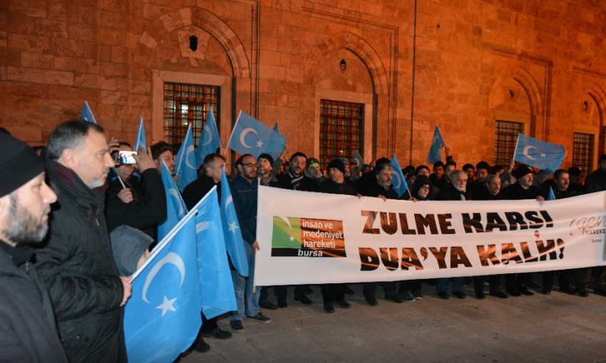 Ulu Cami'de Doğu Türkistan için dua edildi