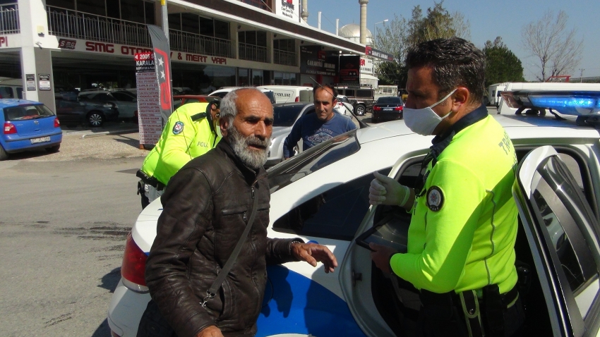 Yaşlı, alkollü ve öfkeli adam pes dedirtti