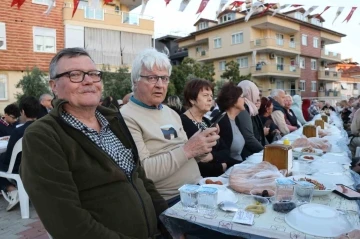 127 milletten yerleşik yabancılar Alanya’da iftar sofrasında buluştu
