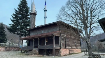 Bursa'da bulunan çivisiz cami 136 yıldır dimdik ayakta 