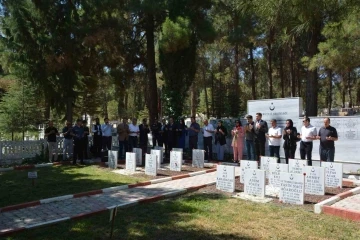 15 Temmuz şehidi Ağaroğlu, mezarı başında anıldı
