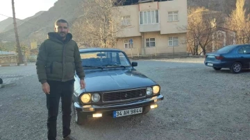 1987 model aracına çok iyi bakıyor