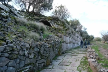 2 bin yıl önceki Manisa depremi 12 antik kenti yok etti
