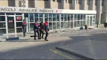 29 yıl 8 ay kesinleşmiş hapisle aranan zanlı jandarmadan kaçamadı
