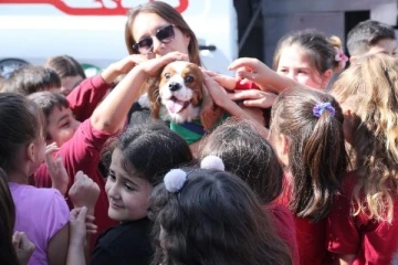 Bursa'da 4 Ekim Hayvanları Koruma Günü’nde, çocuklara hayvan sevgisi aşılandı