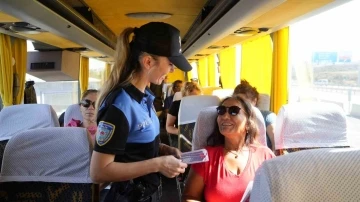 43 ilin geçiş güzergahında vatandaşlara KADES ve siber suçlar anlatıldı, broşür dağıtıldı
